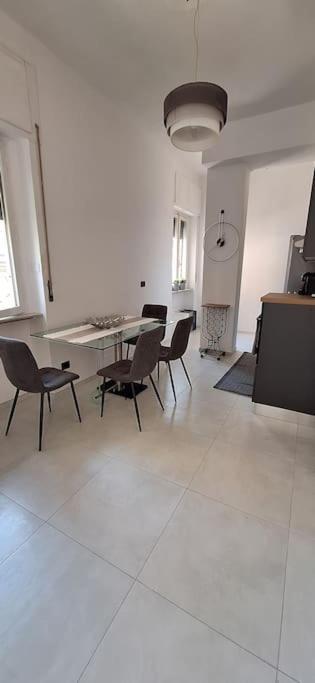 Faby & Fra Apartments Livorno Exteriör bild